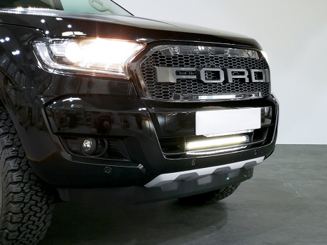 Ford Ranger 2016 Grill Linear18